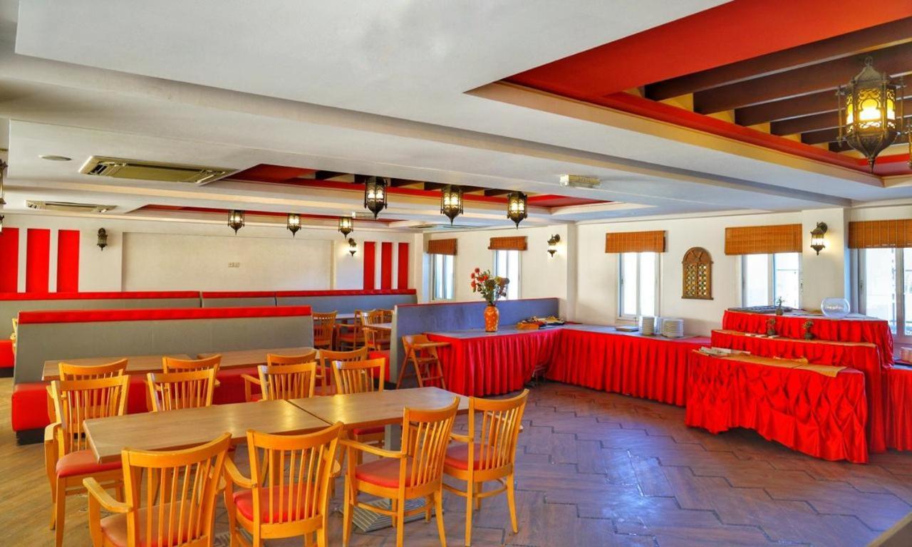 Johny International Hotel Mascate Esterno foto