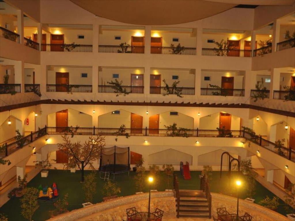 Johny International Hotel Mascate Esterno foto